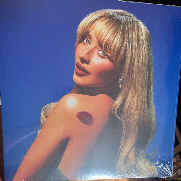 Sealed Signed Sabrina Carpenter Short n sweet vinyl record insert! - Picture 3 of 4